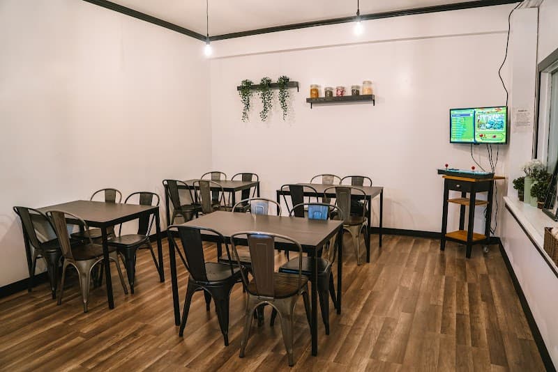 Luu’s Cafe