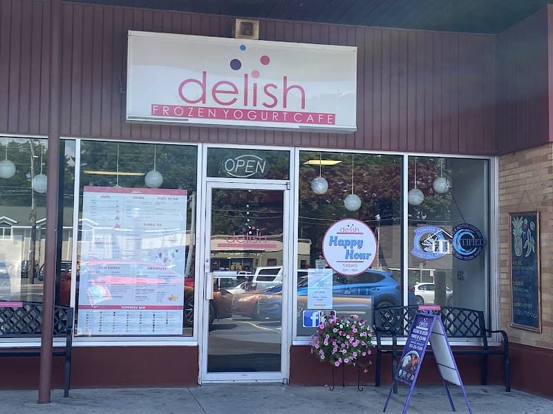 Delish Frozen Yogurt Cafe