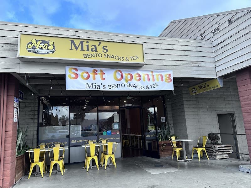 Mia's