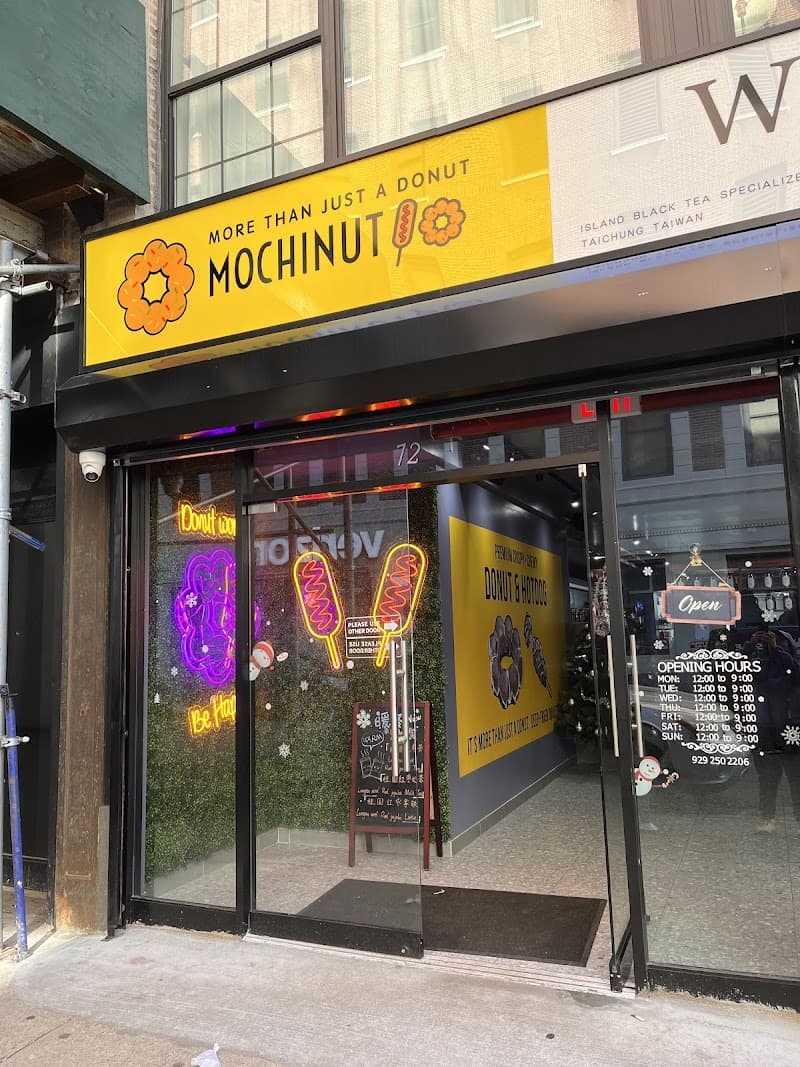 Mochinut & Wanpo Tea Shop