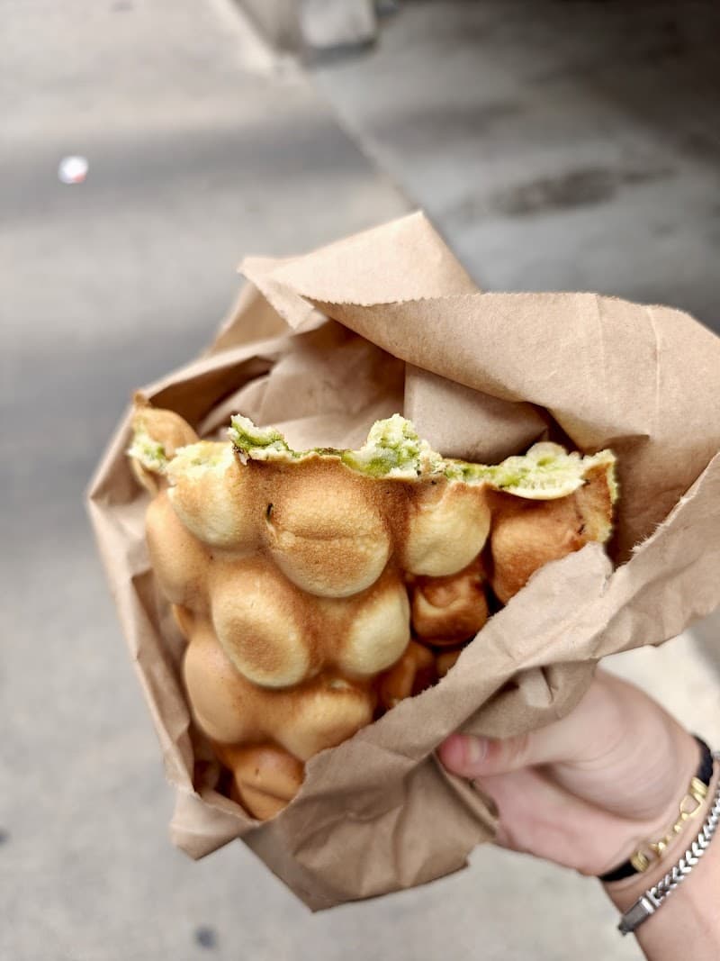Bubble Waffle Lady