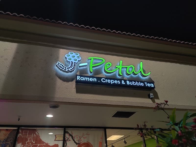 J-petal Ramen, Crepes & Bubble Tea