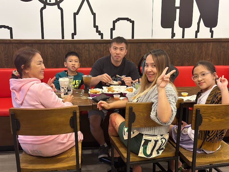Kung Fu Tea/TKK Express Fried Chicken