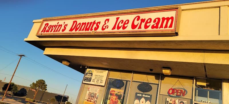 Ravin's Donuts & Ice Cream