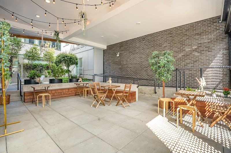 Co May Bistro