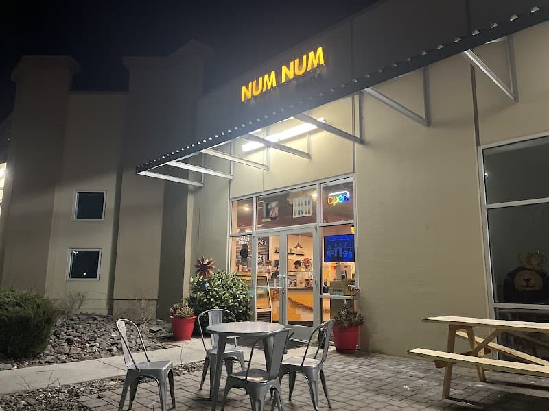 NUM NUM BOBA