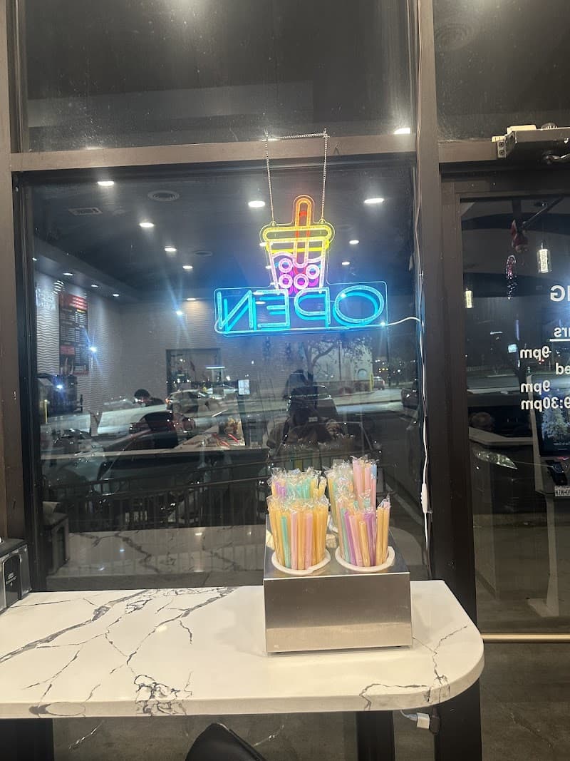 Fresh Poke & Bubble Tea