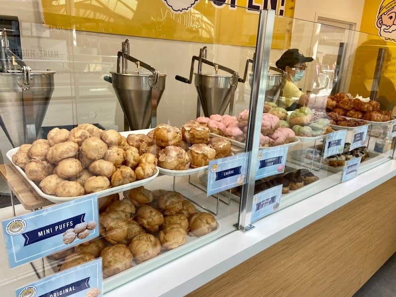 Beard Papa's - Limited-time Cream Puffs Collab with Mashle: Magic and Muscles