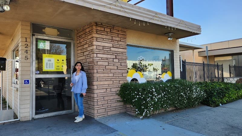 Sunright Tea Studio - San Gabriel