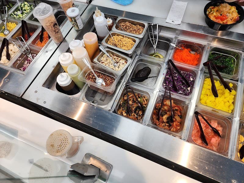 Song Tea & Poke