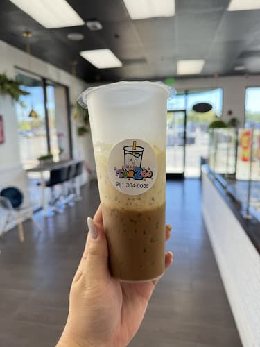 Tea2Go boba and sandwich