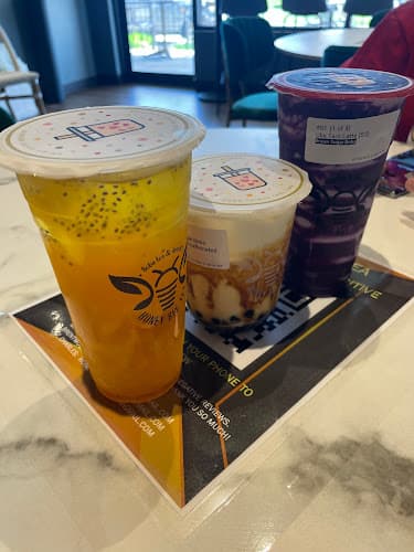 Honey Bee Tea - St. Charles