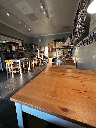 Chat Tea Cafe - Ontario