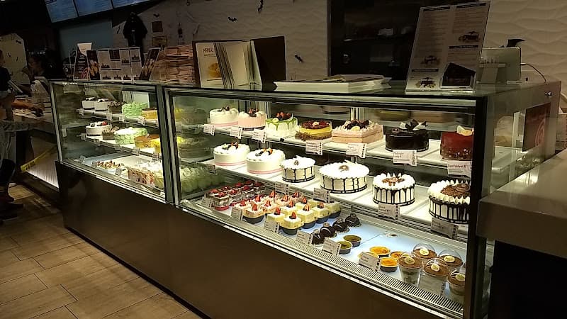 Sweet Hut Bakery & Cafe