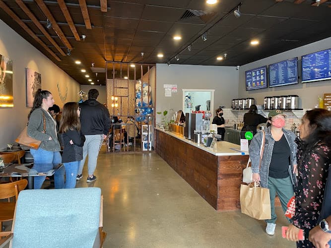 Ding Tea & 36 Streets Vietnamese Coffee
